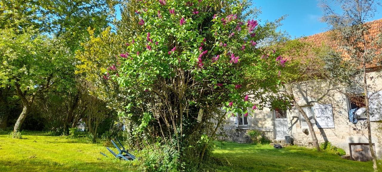 Domaine Pastel Bed & Breakfast Besson Екстериор снимка
